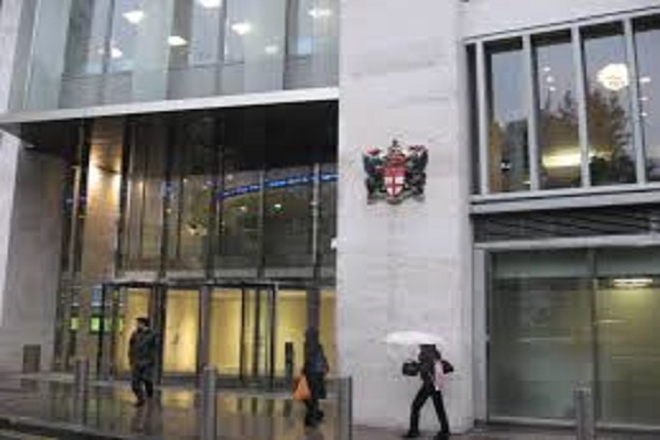 Magyarok manipulálták a londoni tőzsdét –  több milliós büntetés