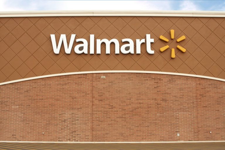 A Wal-Mart kivonja a félautomata fegyvereket a boltjaiból