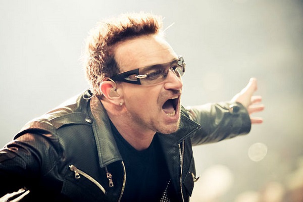 A Facebookon gazdagodott meg a U2 frontembere, Bono