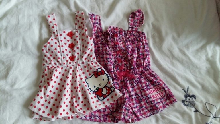 Hamis Hello Kitty-s gyermekruhákat is lefoglaltak