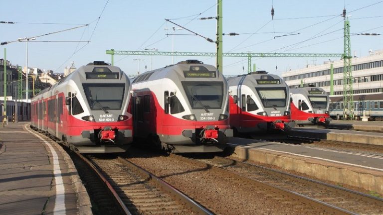 Szombaton lejárnak az előző tanévi diákigazolvány-matricák