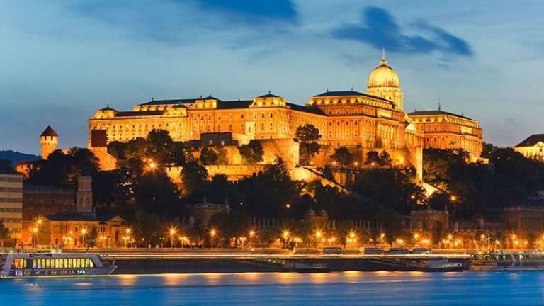 Dr. Niklai Ákos: Budapest már majdnem eladja magát