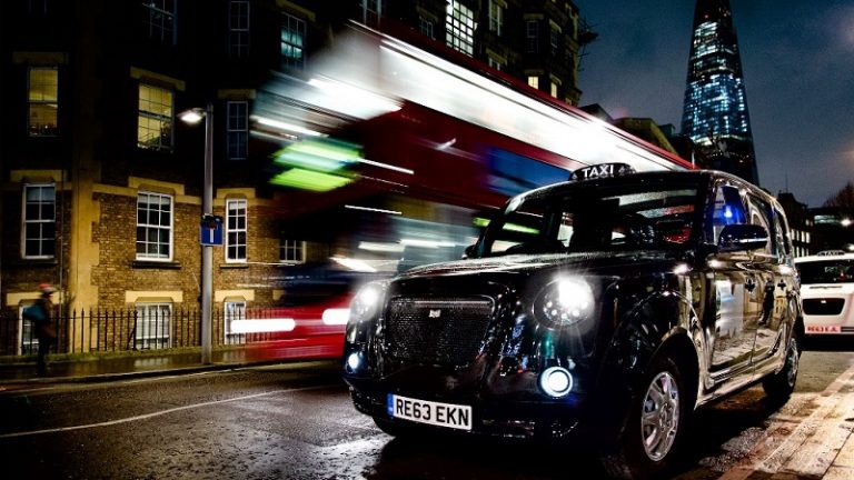 Londonban is pereskednek a taxik