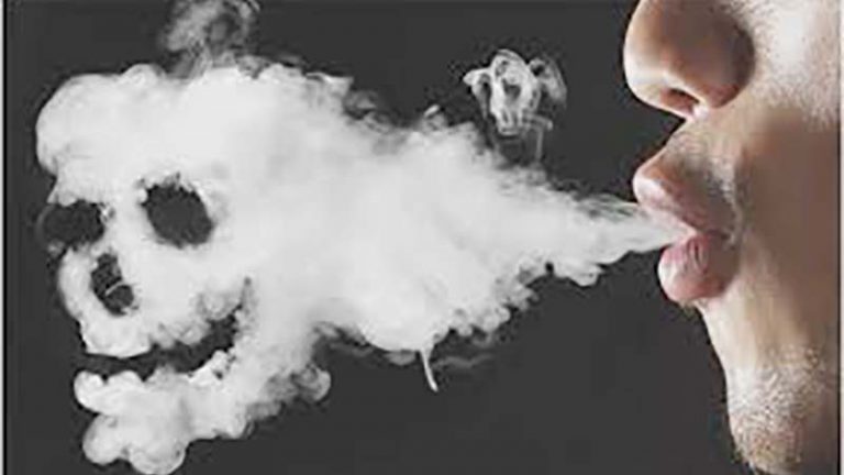 Kocsmákban tilos, börtönökben szabad cigarettázni Romániában