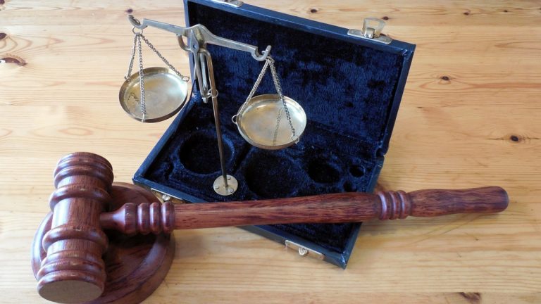 Megtévesztette ügyfeleit két, üdülési jogokat értékesítő cég
