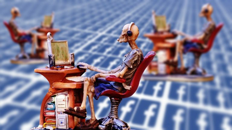 Fizet a Facebook, ha biztonsági rést találnak rajta