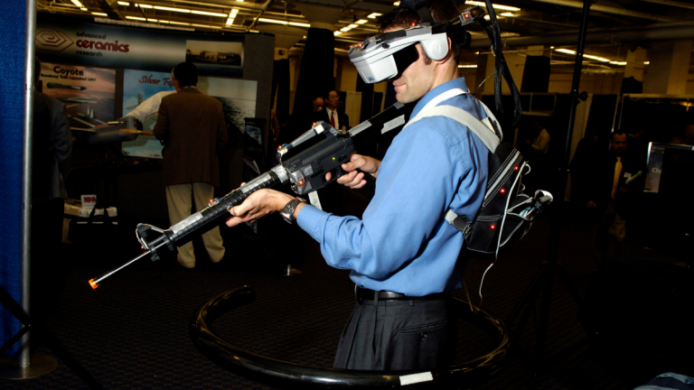 Előretör a virtuális valóság, de maradnak az asztali számítógépek is