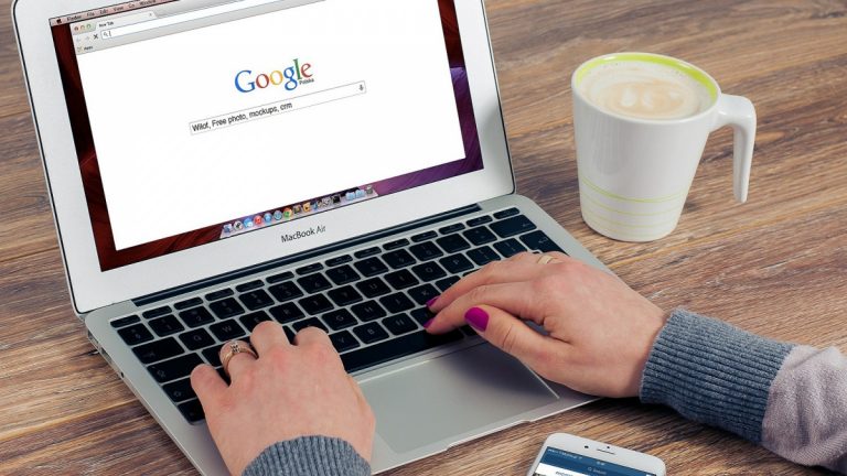Áfacsökkentéssel lehet olcsóbb jövőre az internet