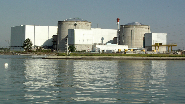 Bezárja legöregebb atomerőművét Franciaország