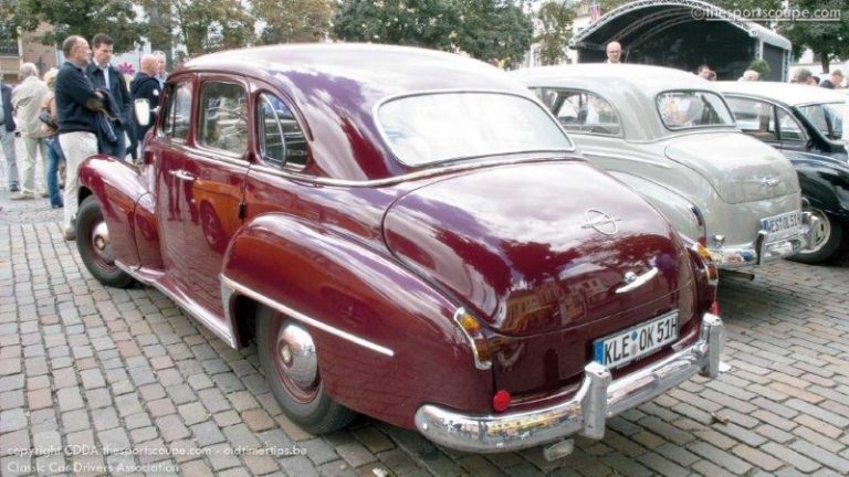 Veteránautó-felvonulással ünnepel az Opel