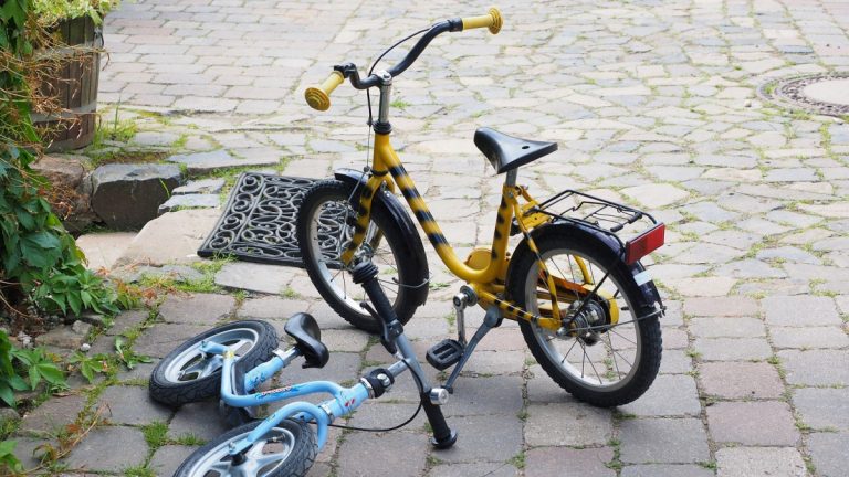 Balesetveszélyes ötből négy gyermekkerékpár