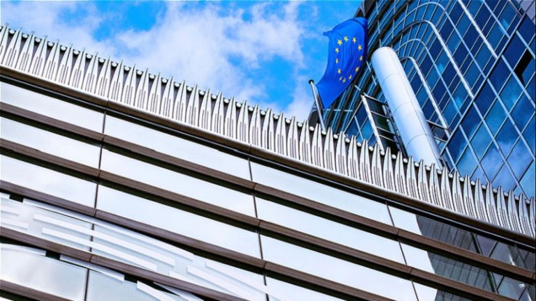 Az Európai Parlamentben még nincs nyári szünet Az Európai Parlamentben még nincs nyári szünet