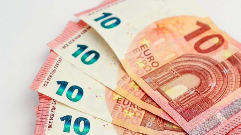 „Fizessen meg X. napon belül 40 eurónak megfelelő forint összeget!”