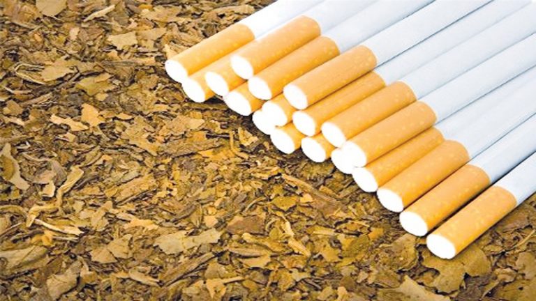 Farakás alá dugtak 40 milliót érő cigarettát