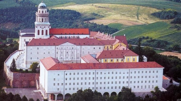 Művészeti fesztivált rendez a Pannonhalmi Főapátság