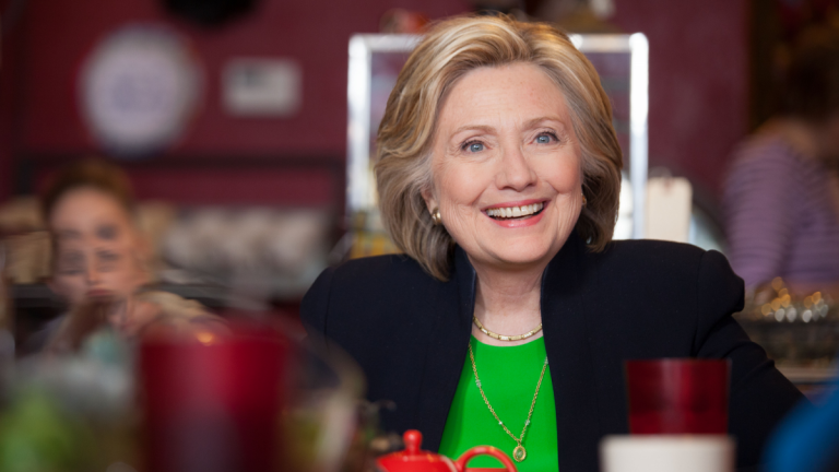 Hillary Clintonról készül szivárogtatni a WikiLeaks