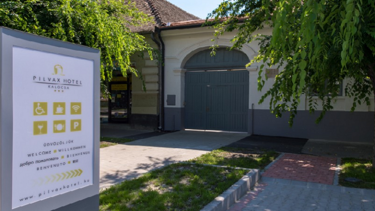 Elsősorban a Kalocsára érkező üzletembereket célozza a most megnyílt Pilvax Hotel Elsősorban a Kalocsára érkező üzletembereket célozza a most megnyílt Pilvax Hotel