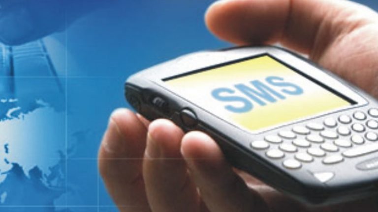 SMS-ben buktatnák le a hálapénzes orvosokat Romániában