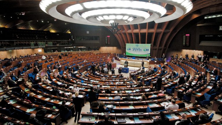Demokrácia, jogállamiság és az alapjogok védelme: új mechanizmust javasol az Európai Parlament