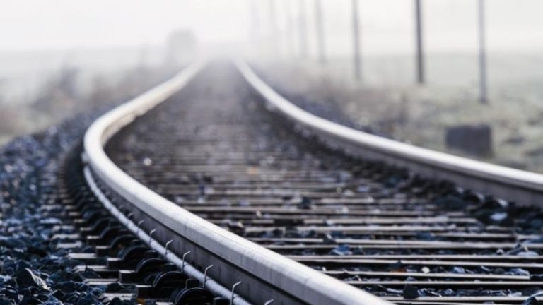 A Fico-kormány garantálja a diákok ingyenes vonatozását