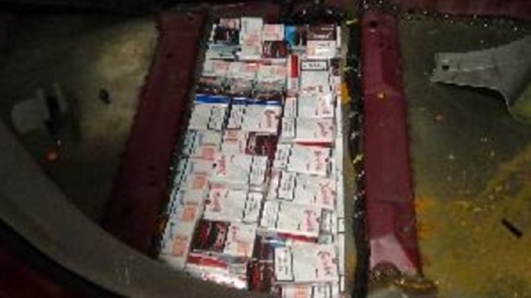 Röszkén buktak le a cigarettacsempészek Röszkén buktak le a cigarettacsempészek