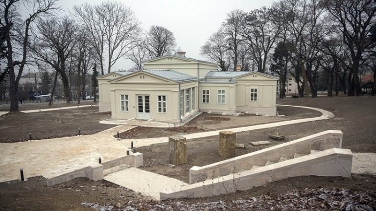 Nyolcszázmillió forintból újították fel a hegyvidéki Hild-villát