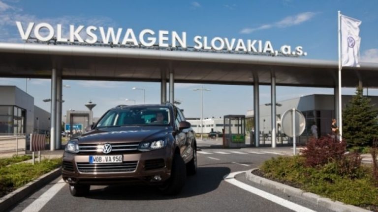Ezer lakosonként 191 autót gyártottak a szomszédban