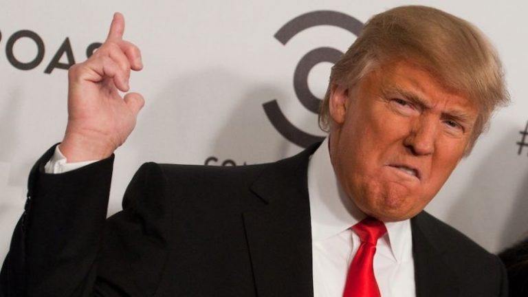 Trump győzelemre áll a liberális sajtóval szemben