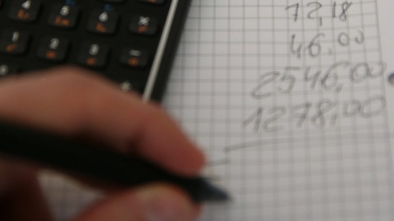 Szlovák követeléskezelőnek adja el hazai cégek adósságát a magyar jegybank
