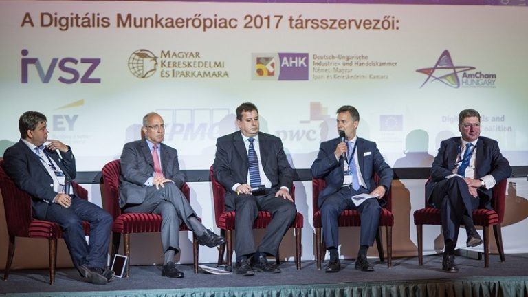 Indul a Digitális Munkaerő Program