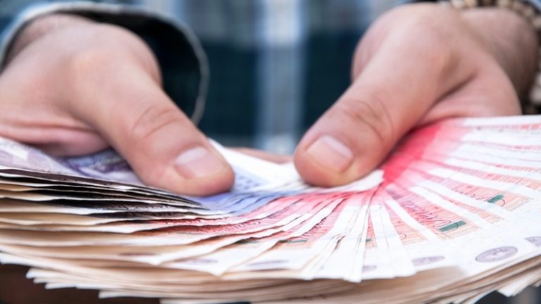 Így „vásárolhatnak” ledolgozott munkaéveket Romániában