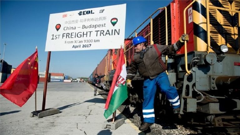 10 ezer kilométert jött az első közvetlen teherszállító vonat Kínából