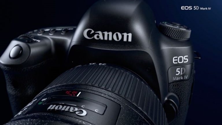 Egy évre csábít az örök nyárba a Canon