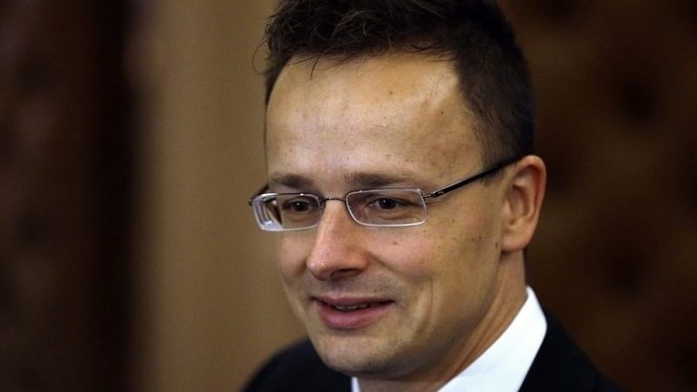 Szeptemberre tervezik az új komáromi híd alapkő-letételét Szeptemberre tervezik az új komáromi híd alapkő-letételét