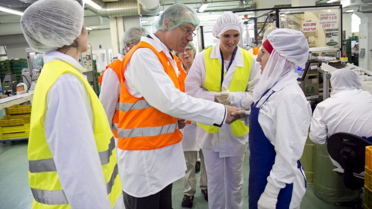 Duális képzéssel segíti a fiatalok munkához jutását a Nestlé