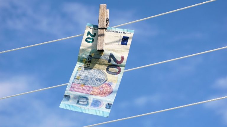 Súlyos pénzeket csábított haza a hamarosan lejáró adóamnesztia
