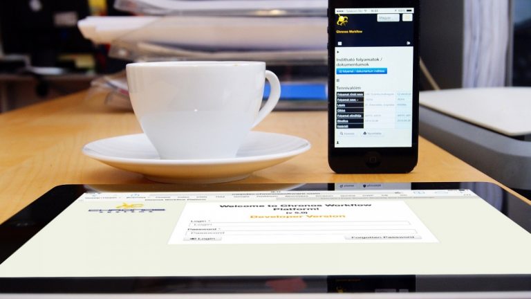 Októbertől a szolgáltatóknak díjmentesen kell függetleníteniük a telefonokat