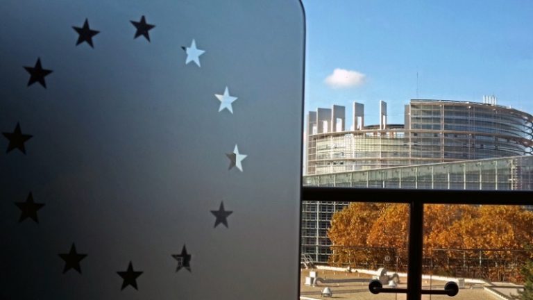 Gyakornokokat vár az Európai Parlament Gyakornokokat vár az Európai Parlament