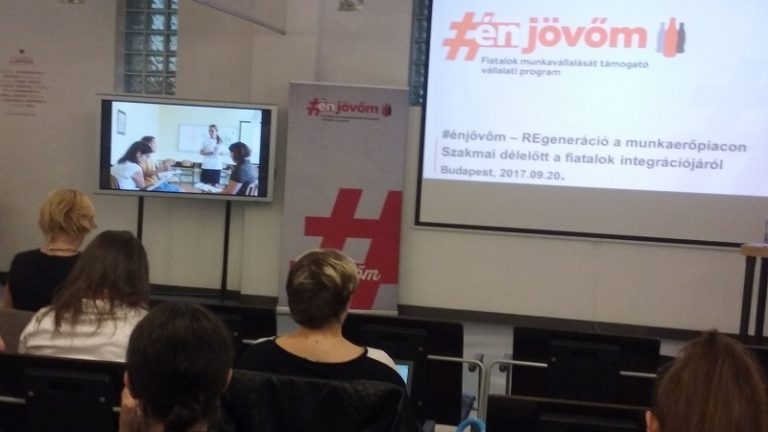 Fejvadászok keresik a melóst a gyártósor mellé