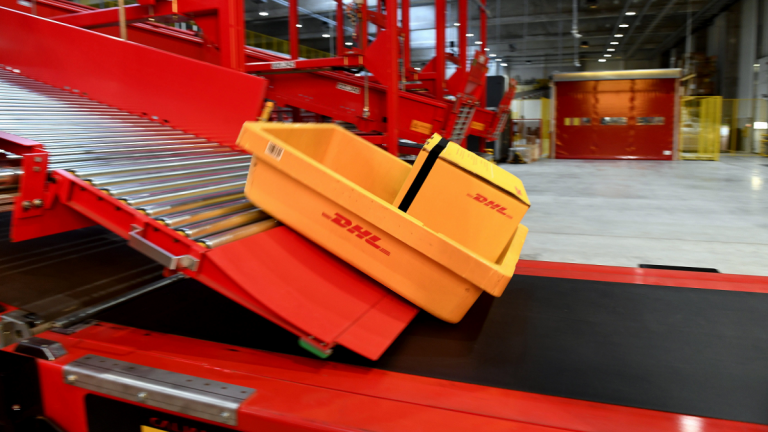 Átadták a DHL Express új központját a Budapest Airport Business Parkban