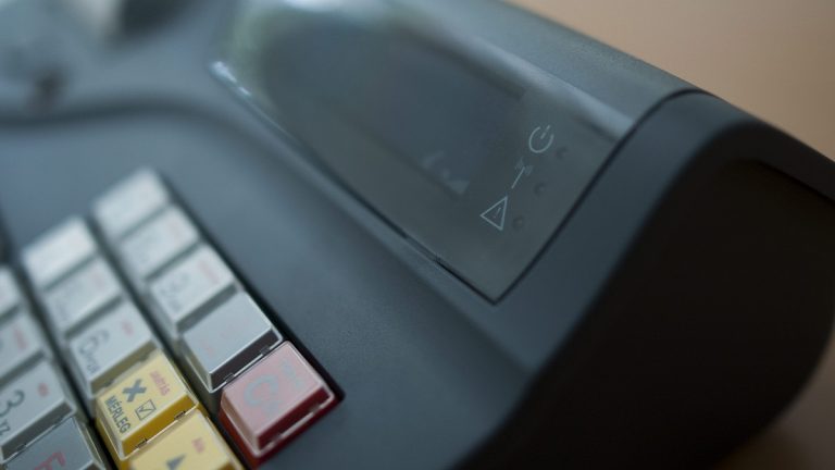 Nyitva volt az üzlet, de nem „csengett” az online kassza? – Jönnek a revizorok