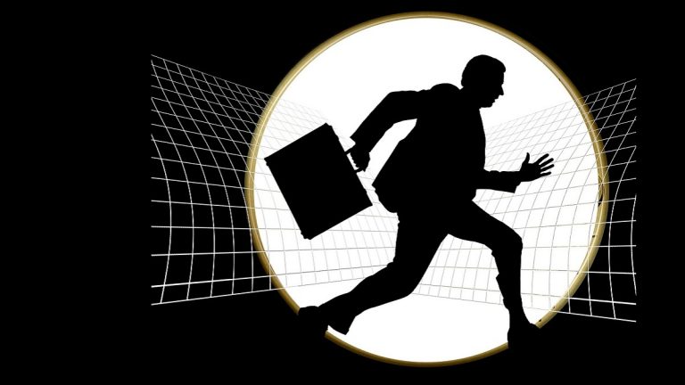Tállai: a csalárd adózók fennakadnak az online rendszer rostáján