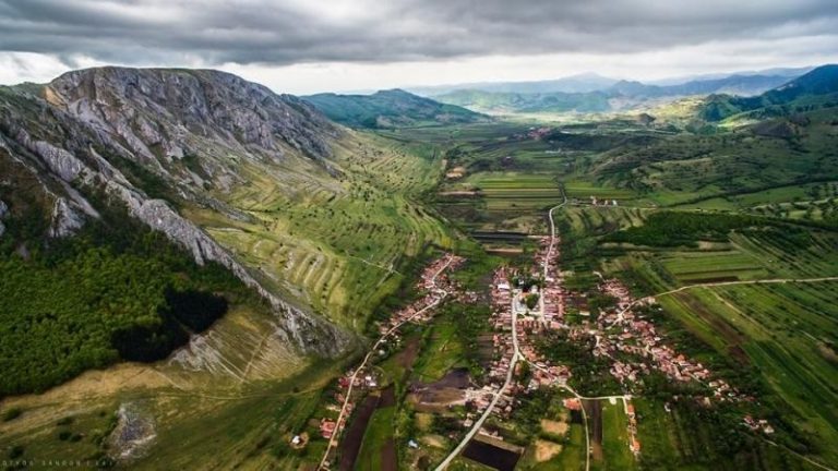 Majdnem 10 millió euró ment el mini vakációra Romániában