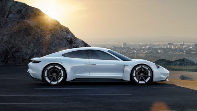 A Porsche 6 milliárd eurót költ e-autók gyártására