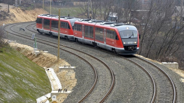 Közel 40 milliárd forinttal támogatja az EU az esztergomi vasútvonal korszerűsítését