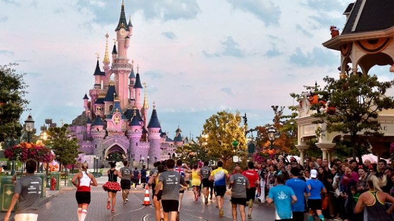 Fotelból ismerkedhet a Disney-világgal a Google segítségével