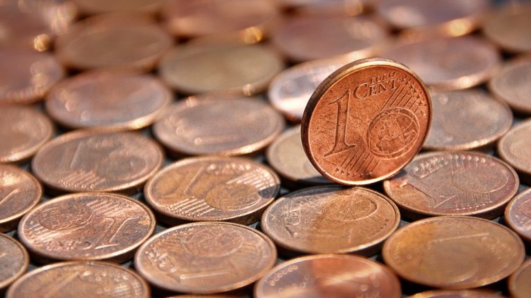 Fenntartható finanszírozás, pénzügyi technológia, közösségi finanszírozás: új intézkedéseket jelentett be az Európai Bizottság Fenntartható finanszírozás, pénzügyi technológia, közösségi finanszírozás: új intézkedéseket jelentett be az Európai Bizottság