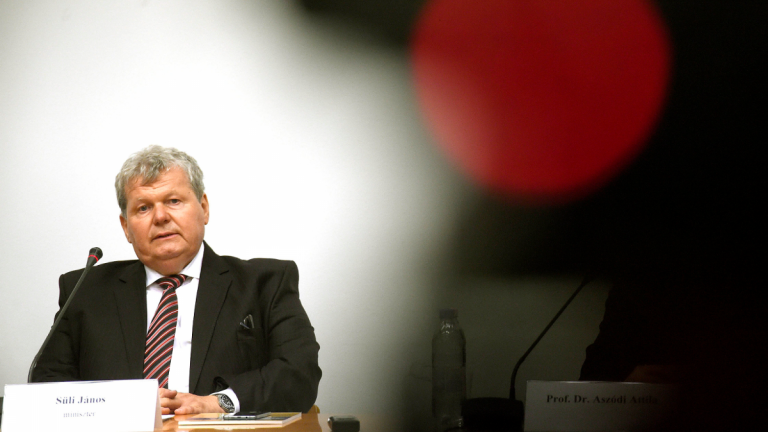 Süli János: határidőre elkészülnek az új paksi blokkok