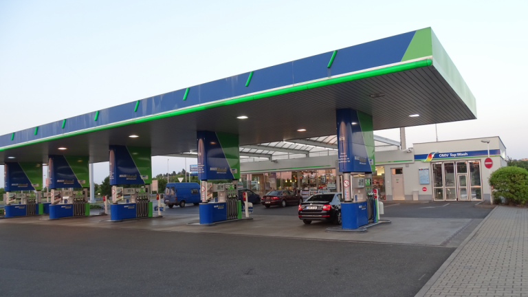 Costes-séf szendvicseit kóstolhatja az OMV-kutakon