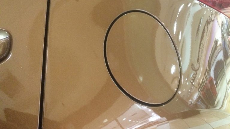 Pénteken ismét csökken az üzemanyagok ára Pénteken ismét csökken az üzemanyagok ára